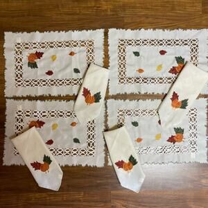 Fall Harvest Leaf Design Set of 4 Fabric Napkins and Placemats Embroidered Decor